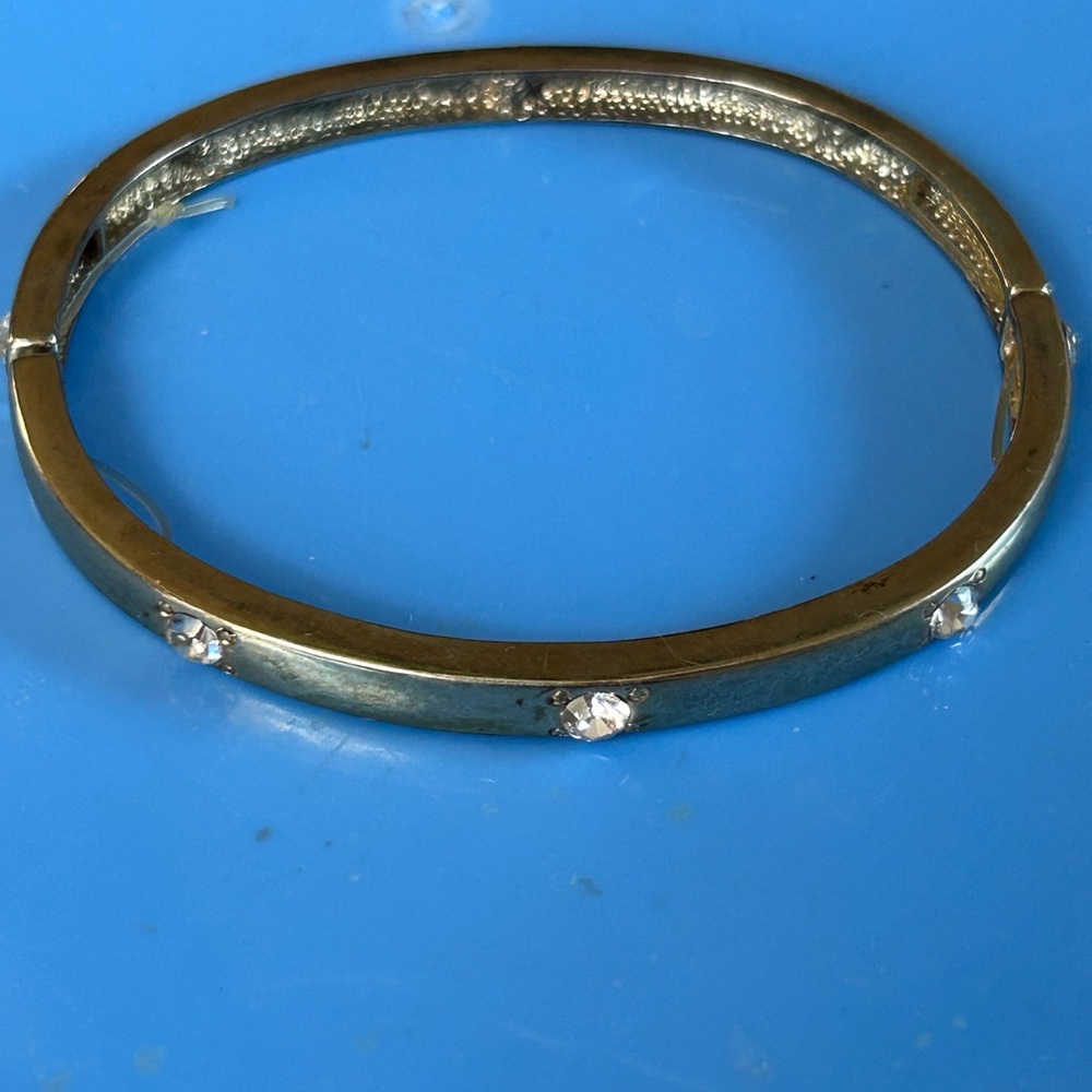 2008 Avon Classic Bangle Bracelet - Goldtone